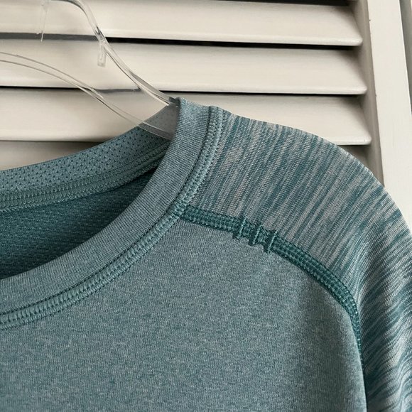 Lululemon Metal Vent Tech Long Sleeve men’s large teal rare - Picture 3 of 12